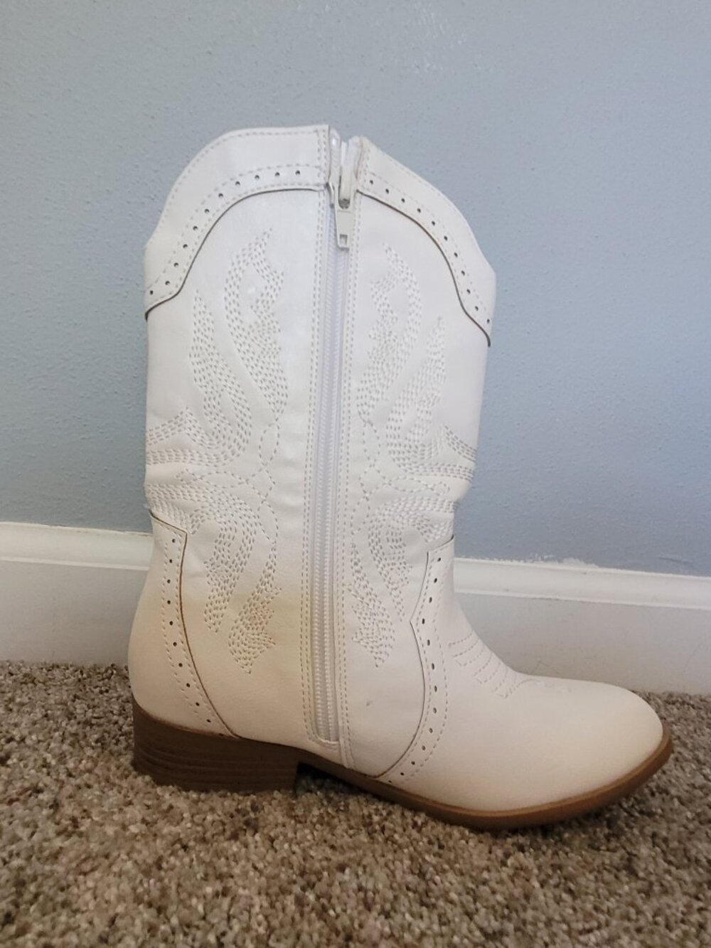 Dream Pairs Girls White Western Cowboy Boots Size 2 – Like New - Picture 7 of 10